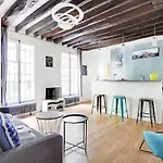 Charming Apartment-Saintonge